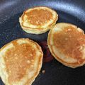 BarkoJOHN's cooksnap of when they made 絹ごし豆腐でふわもち♡絹肌ホットケーキ☆.