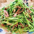 yuki★haru's cooksnap of when they made ベーコンと豆苗のニンニク炒め♪.