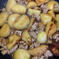 のりこったん's cooksnap of when they made 新じゃがの甘辛そぼろあん【作り置き】.