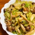 ナイーブ✨'s cooksnap of when they made 簡単副菜☆キャベツとしめじ『だけ』炒め.