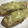 mana634's cooksnap of when they made シャキシャキ舞茸チーズトースト♪.