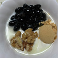 輝夜の姫's cooksnap of when they made 黒豆きな粉と胡桃のヨーグルト.