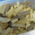 由芽15's cooksnap of when they made 簡単常備菜！こんにゃく大根のごま油炒め.