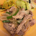 tomochi_to's cooksnap of when they made 簡単ズボラ☆焼肉のタレ豚と玉葱の生姜焼き.