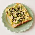 ほろぴ's cooksnap of when they made 胡麻香る❀たっぷりレタスの塩昆布トースト.