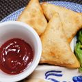 dimbula121's cooksnap of when they made 餃子の皮でミニサモサ.