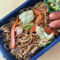 ゆうゆう715's cooksnap of when they made 超簡単くっつかない焼きそば◎お弁当用.