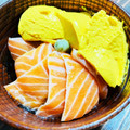 kinniko's cooksnap of when they made うに丼風海鮮丼.