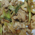 juri0626's cooksnap of when they made 豚とれんこんきのこのガリぽん炒め.