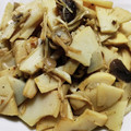 飲んだくれよーちゃん's cooksnap of when they made 鶏がらで簡単！たけのことしめじの中華炒め.