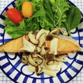 在宅勤務のおじさん's cooksnap of when they made サーモンときのこのムニエル.