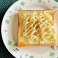 マルんちの丸顔's cooksnap of when they made 新玉ねぎ&おかかのピリ辛トースト.