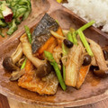 さあちゃん☻'s cooksnap of when they made 秋鮭ときのこのガーリック醤油炒め.