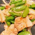 ちい41128's cooksnap of when they made スナップえんどうの豚肉の塩にんにく炒め.