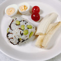 sarii☆☆'s cooksnap of when they made 枝豆と塩昆布のやみつき！おにぎり.