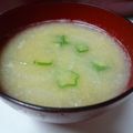 卯月のうさぎ２０１４'s cooksnap of when they made 簡単お味噌汁☆彡【オクラと玉ねぎ】.
