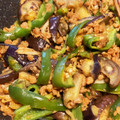もぐもぐざむらい's cooksnap of when they made ナスとピーマンと挽肉のピリ辛炒め.