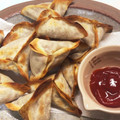 sweetちゃほ's cooksnap of when they made 餃子の皮で揚げないサモサ.