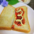 へい♡ゆー♡'s cooksnap of when they made 食べるラー油とマヨネーズのトースト.