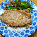 プルンバゴ's cooksnap of when they made ☆とんかつ用肉で玉ねぎソースの生姜焼き☆.
