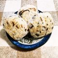 ☆カフェテリア★'s cooksnap of when they made お手軽旨～い♪塩昆布と鰹節のおにぎり.