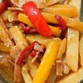 ☆monchan☆'s cooksnap of when they made パプリカとじゃがいものオイスター炒め.
