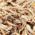 ゆかにんぐ's cooksnap of when they made えのきとしめじの鰹節ナムル.