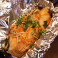 chimitan's cooksnap of when they made 塩鮭ときのこのバタぽんホイル焼き.