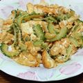 yukipettan's cooksnap of when they made 簡単！蕎麦つゆで旨いゴーヤチャンプルー.