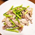 麻's cooksnap of when they made かんたん♪アスパラガスと豚肉の塩コショウ炒め.