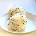かっちゃん杉's cooksnap of when they made 菜飯の素と梅子のおにぎり.