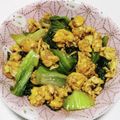 もぐ・ω・くま's cooksnap of when they made レタスの外葉で一品☆レタスと卵の炒め物.