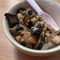 tomochi_to's cooksnap of when they made 簡単♪豚こまと茄子のスタミナ炒め丼.