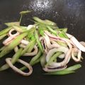 ☆こまっと☆'s cooksnap of when they made イカとセロリのレモン炒め.