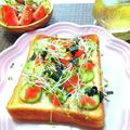 うたかた。's cooksnap of when they made 貝割れピリリ✯炙りたらこ×胡瓜のトースト.
