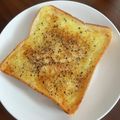スージー＆ジル's cooksnap of when they made こんがり♪マヨネーズだけトースト.