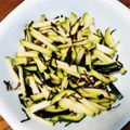 クックA7ACJK☆'s cooksnap of when they made 材料２つ一分で和風★ズッキーニと塩昆布.
