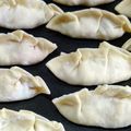 実１１３'s cooksnap of when they made 手作り餃子の皮.