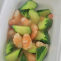 tamago大好き's cooksnap of when they made 簡単♪︎えびときゅうりのうま塩炒め♡♡♡.