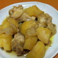 ユキのママ's cooksnap of when they made 手羽元と新じゃがと新玉ねぎの煮物.