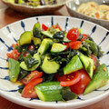 Superlittleboo's cooksnap of when they made ワカメと豆腐とトマトときゅうりのサラダ.