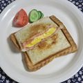 mmameco's cooksnap of when they made ハム･玉子焼き・チーズのホットサンド.