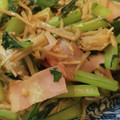 あゆたっくん's cooksnap of when they made 簡単すぎ！小松菜ベーコンとえのき炒め.