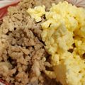 ぷらんとえっぐ's cooksnap of when they made 鶏そぼろの二色丼.