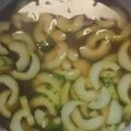 クックV1RT78☆'s cooksnap of when they made 育ちすぎきゅうりのお味噌汁.
