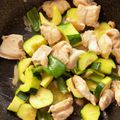 ドナルドなるど's cooksnap of when they made 鶏胸肉とズッキーニのガーリックバター炒め.