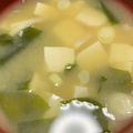 ◎みーちゃん◎'s cooksnap of when they made 豆腐とワカメの味噌汁☆.