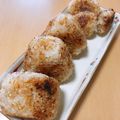 夕飯は６時です's cooksnap of when they made フライパンに絶対くっ付かない焼きおにぎり.