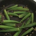 Yokchina's cooksnap of when they made 簡単副菜！オクラのニンニク醤油炒め.