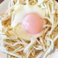 moeoke's cooksnap of when they made 節約♡目玉焼き♡もやしで巣ごもり♡朝食♡.